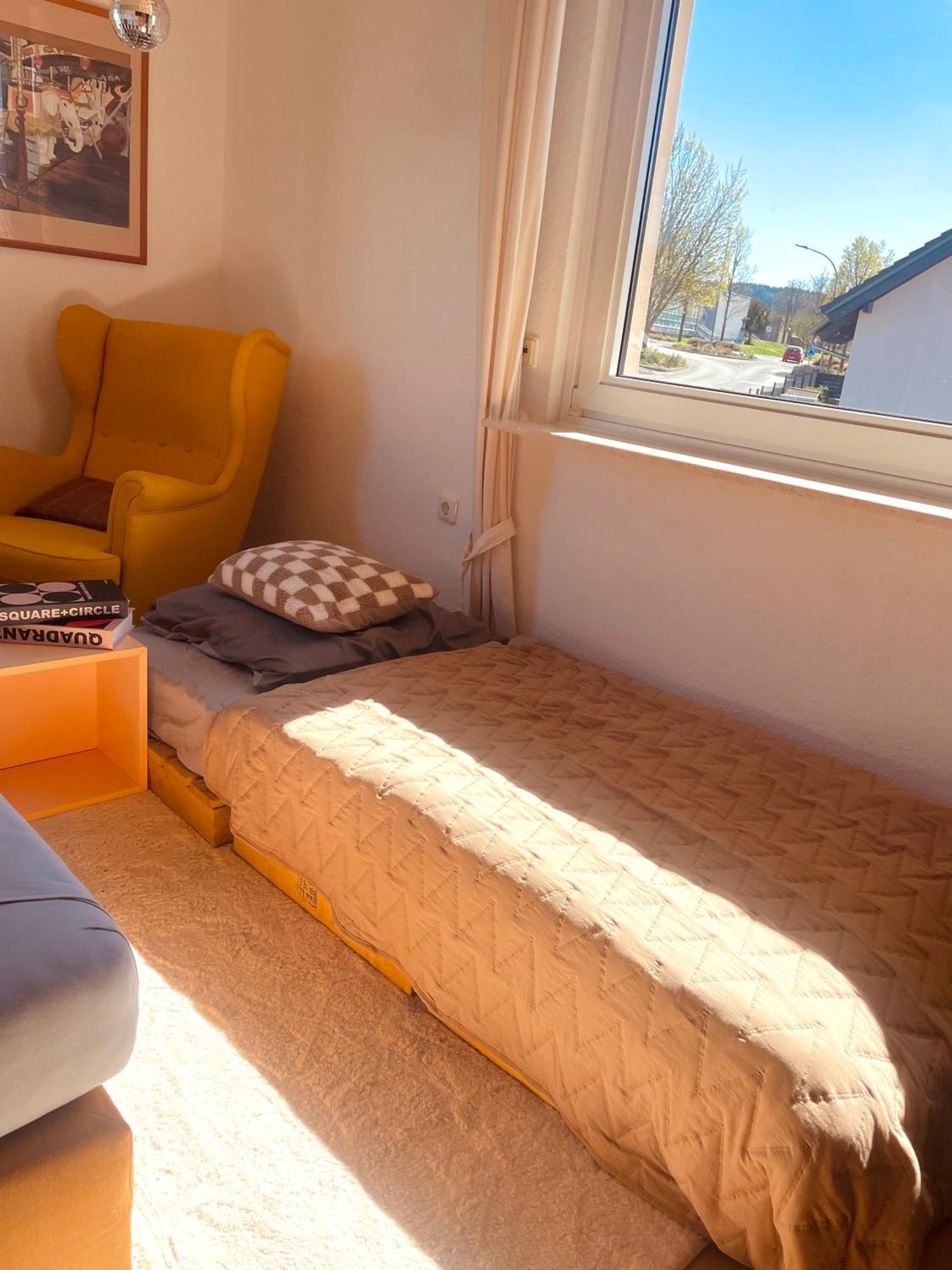 Homestay - Panoramablick Ueber Buedingen エクステリア 写真